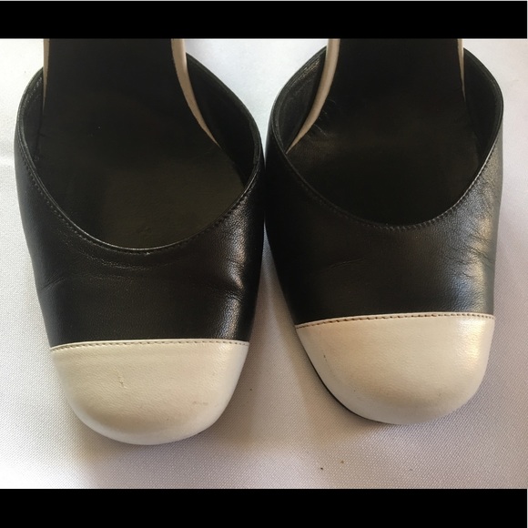 Auth-Chanel black & white leather heels size 38 - Picture 5 of 8